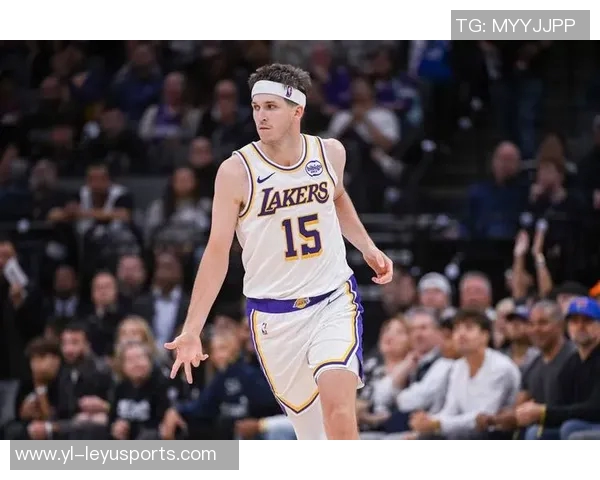 里夫斯赛季前四场狂砍143分创湖人队史第三高仅次于乔丹和科比